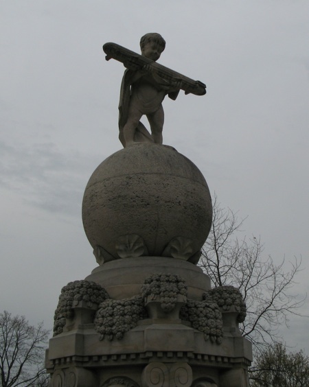 statue1.JPG